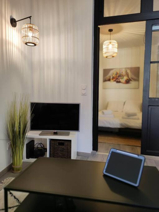 Ferienwohnung Cocon De Charline - Charme Et Elegance Dans Le Centre Montauban Exterior foto